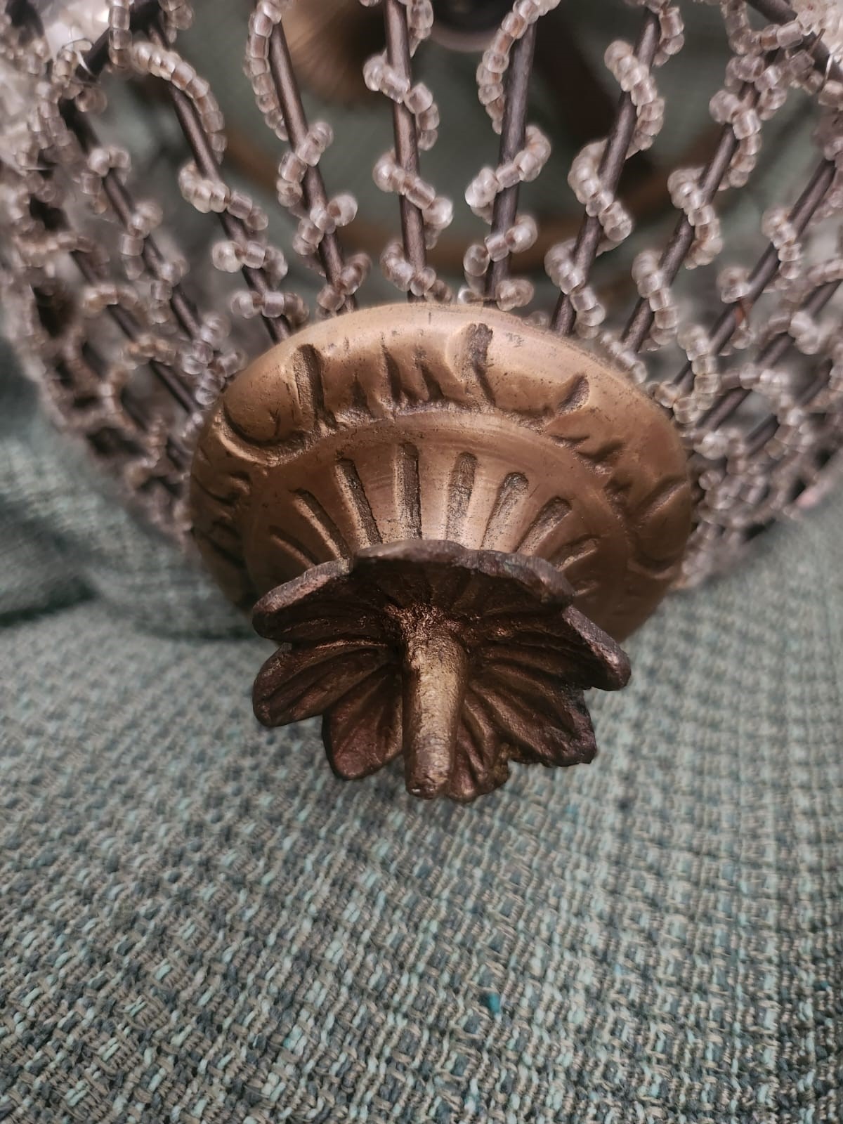 Lampadario in bronzo con prismi di vetro legati a mano, stile impero