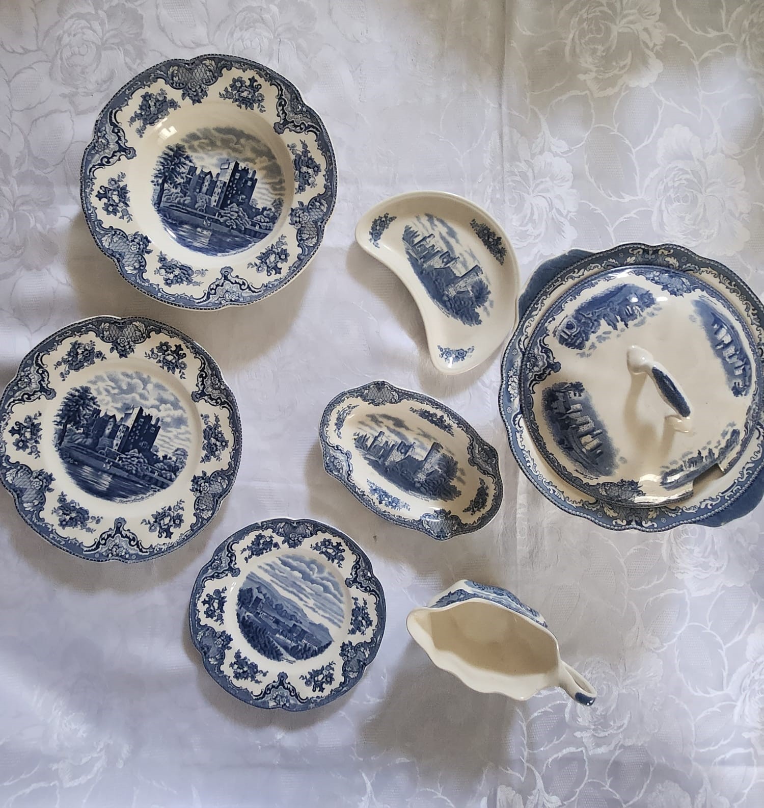 Servizio per 12 porcellana inglese Johnson Bros, Old Britain Castle