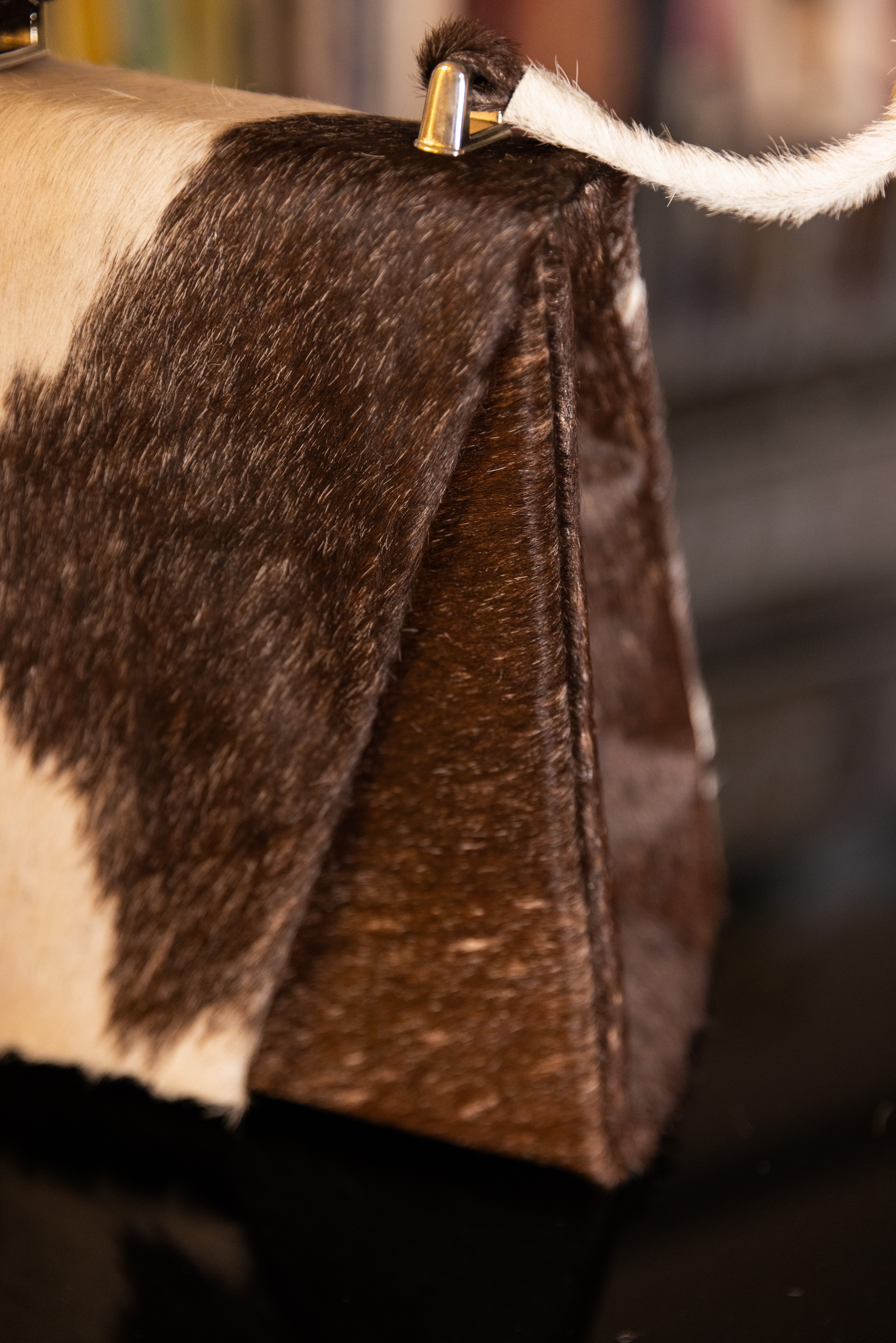 Borsa Lavi Bags realizzata a mano in tessuto cavallino