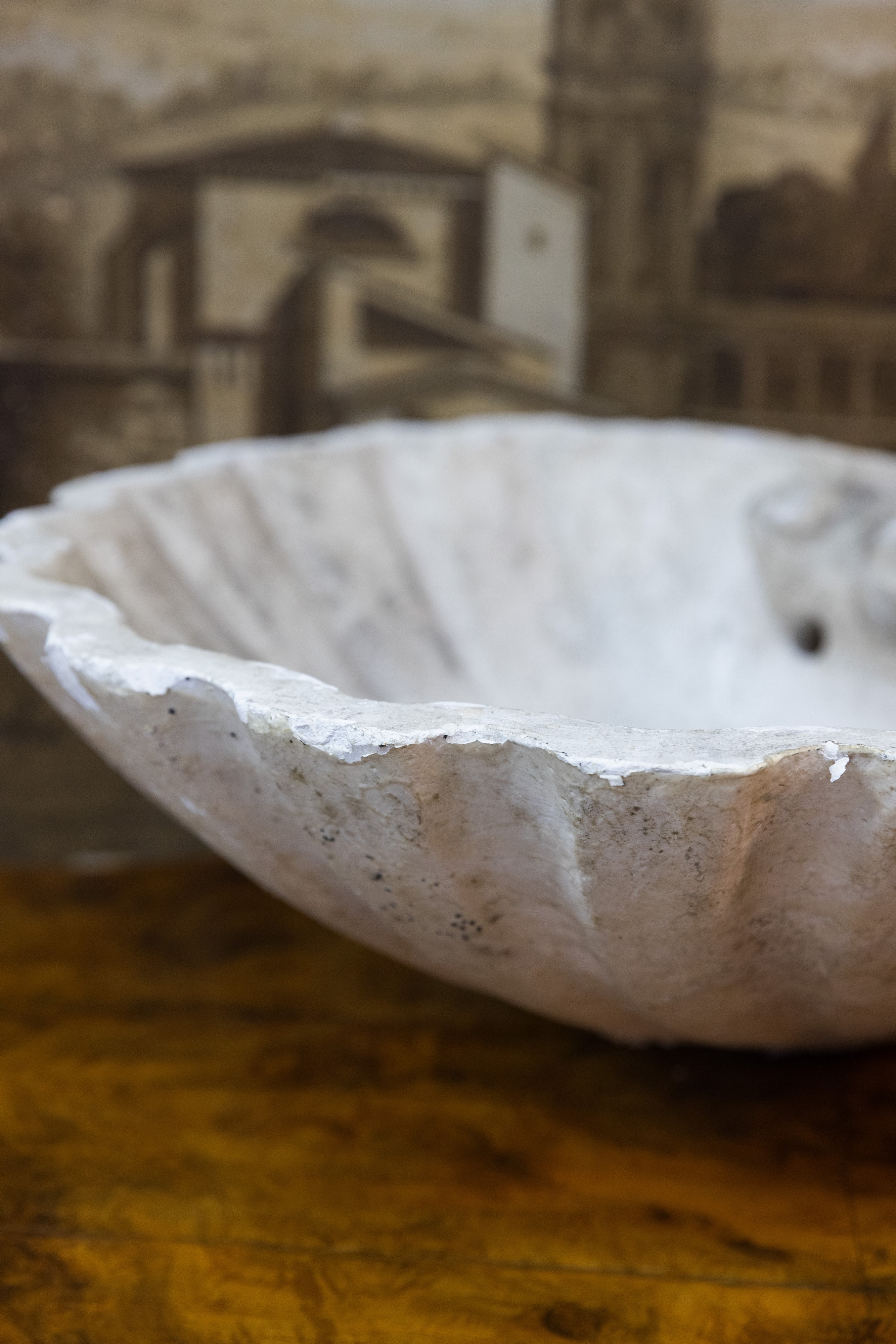 Coppia di acquasantiere in stucco caulino anni '40