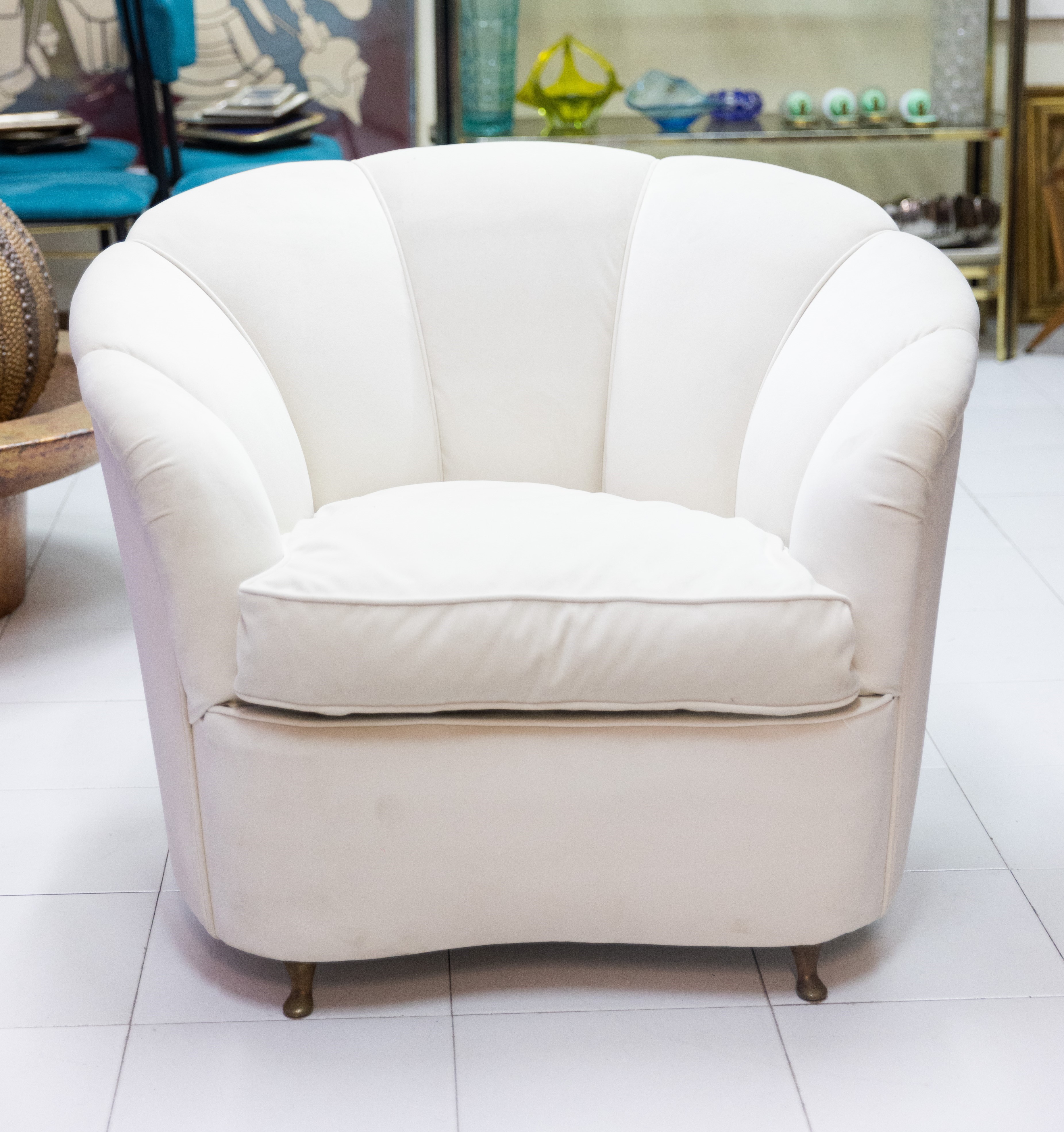 Coppia di poltrone modello Gio Ponti color panna