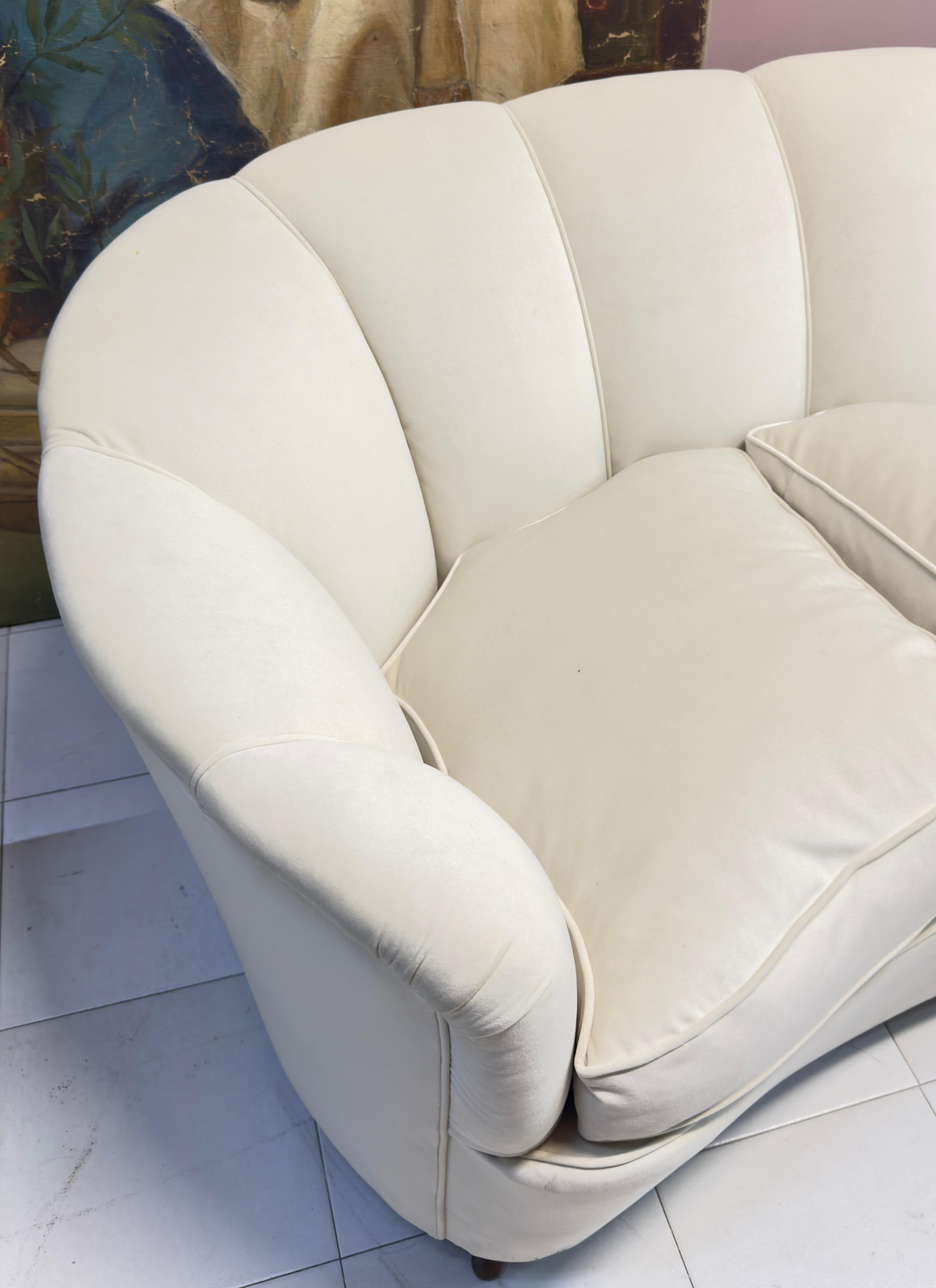 Divano modello Gio Ponti color panna