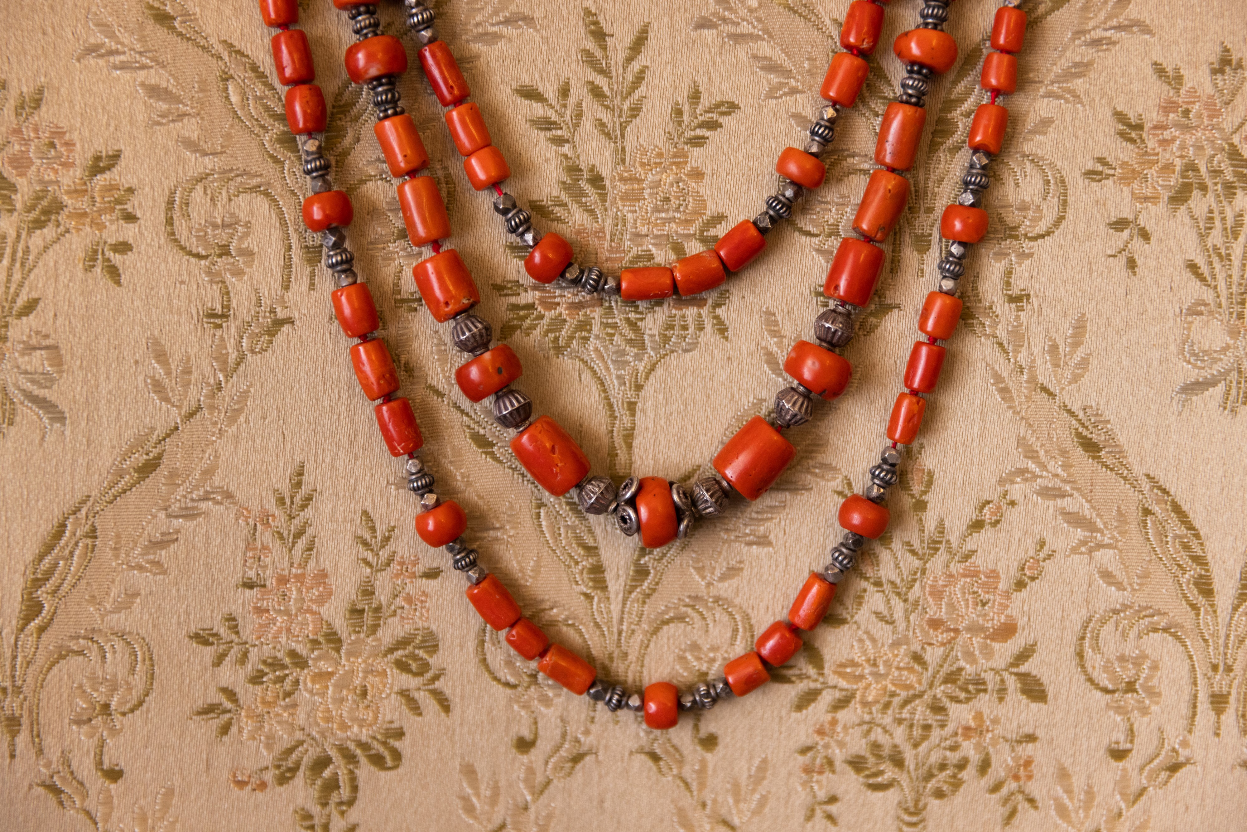 Collana in corallo e argento