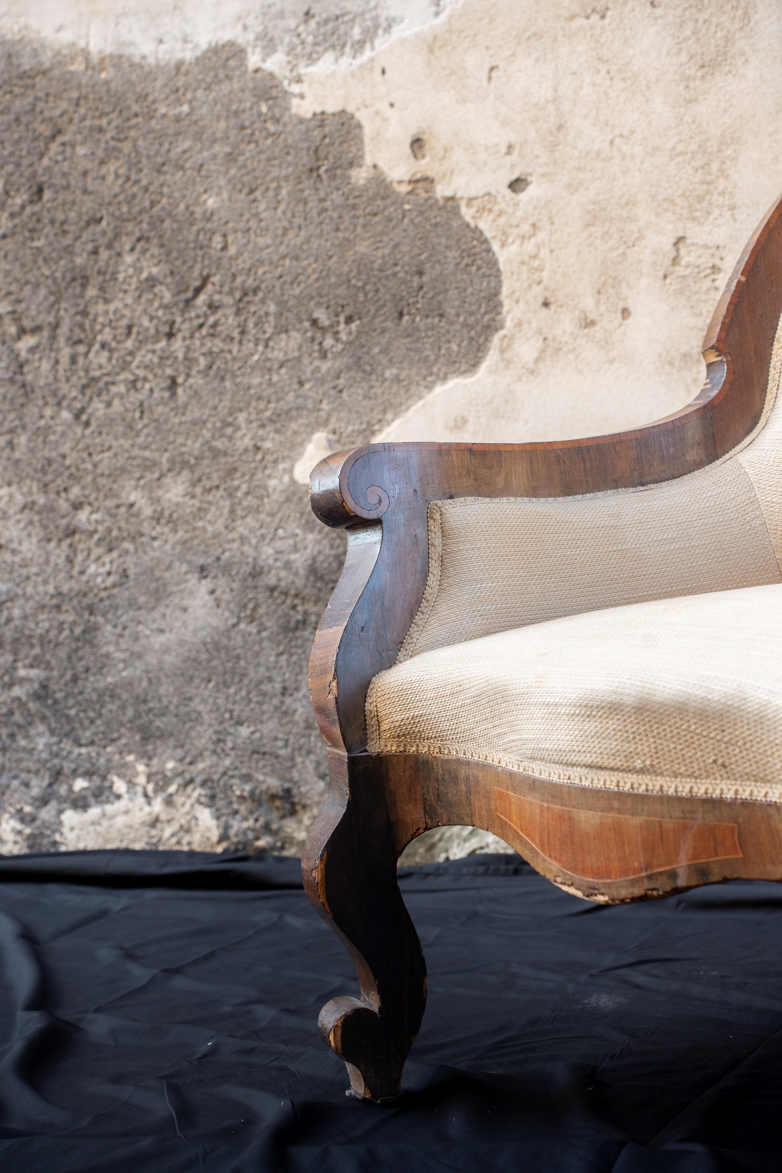 Poltrona con intarsio