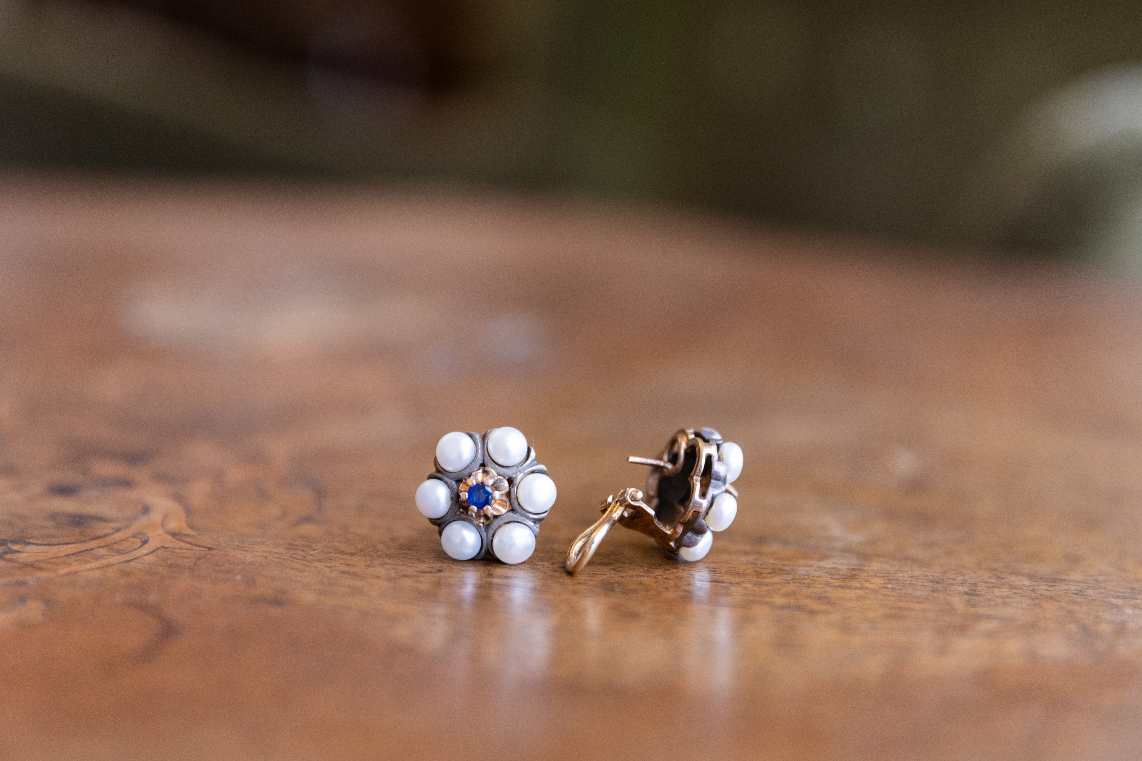 Orecchini in oro argento con perle e zaffiri