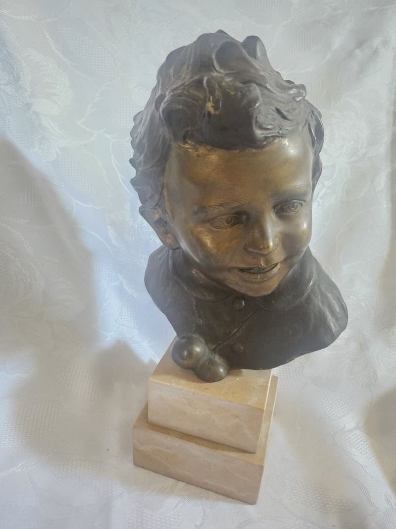 Busto in bronzo raffigurante ragazzo