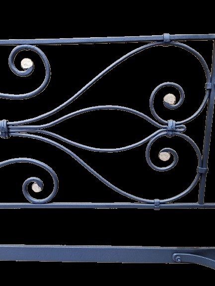 Lettino in ferro battuto con lumeggiature in oro antico e dipinto coevo su ferro