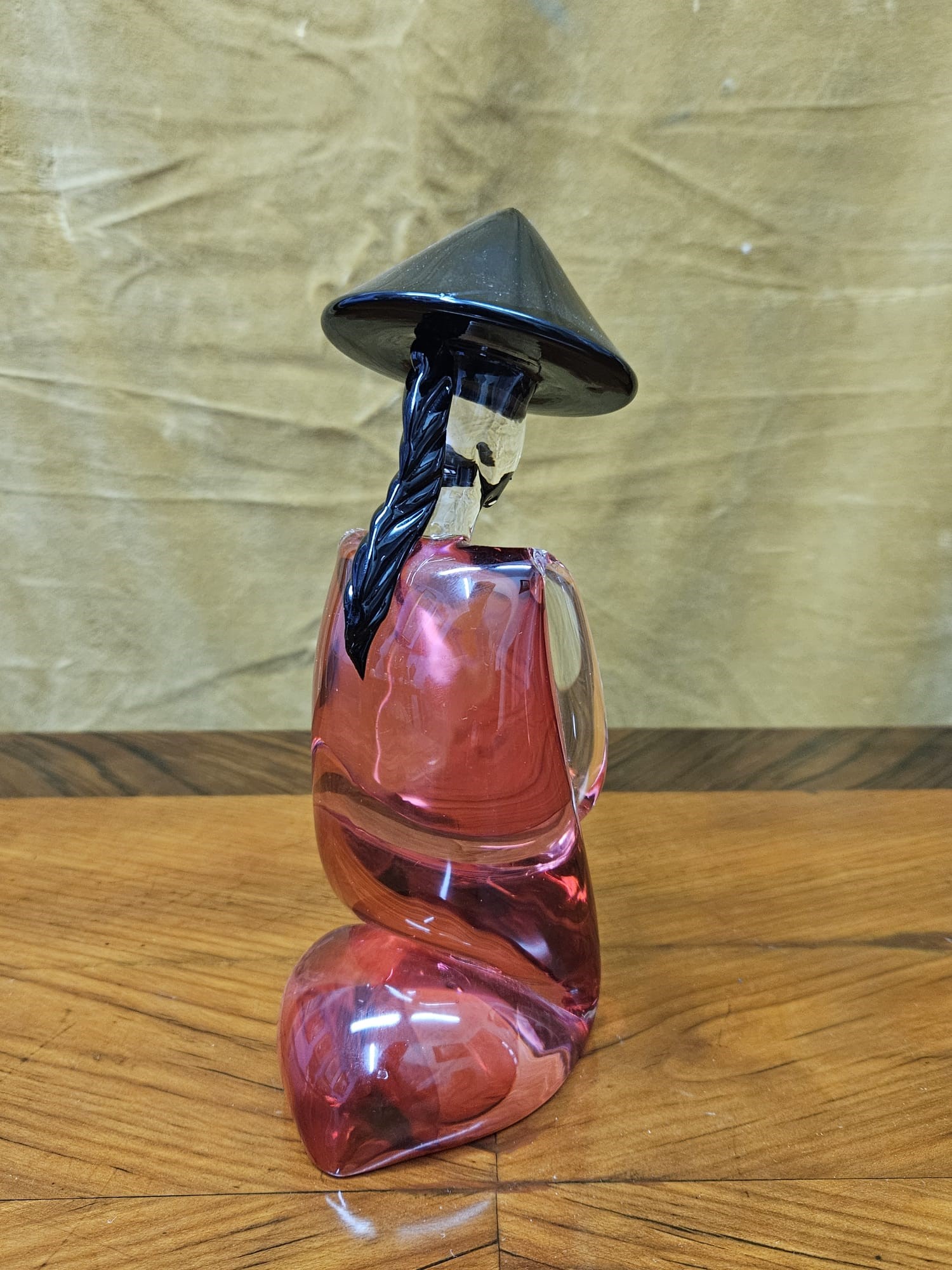 Statuina in vetro raffigurante giapponesina, firmata Seguso