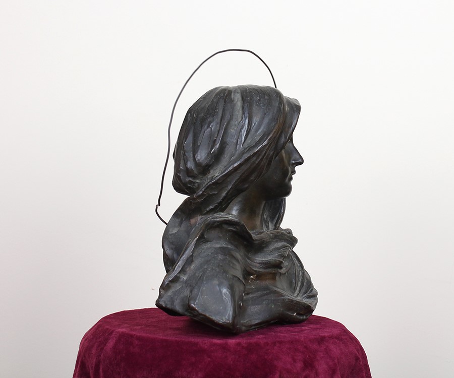 Statua raffigurante mezzo busto della Madonna in bronzo