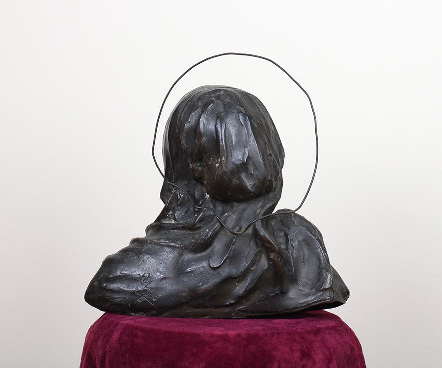 Statua raffigurante mezzo busto della Madonna in bronzo