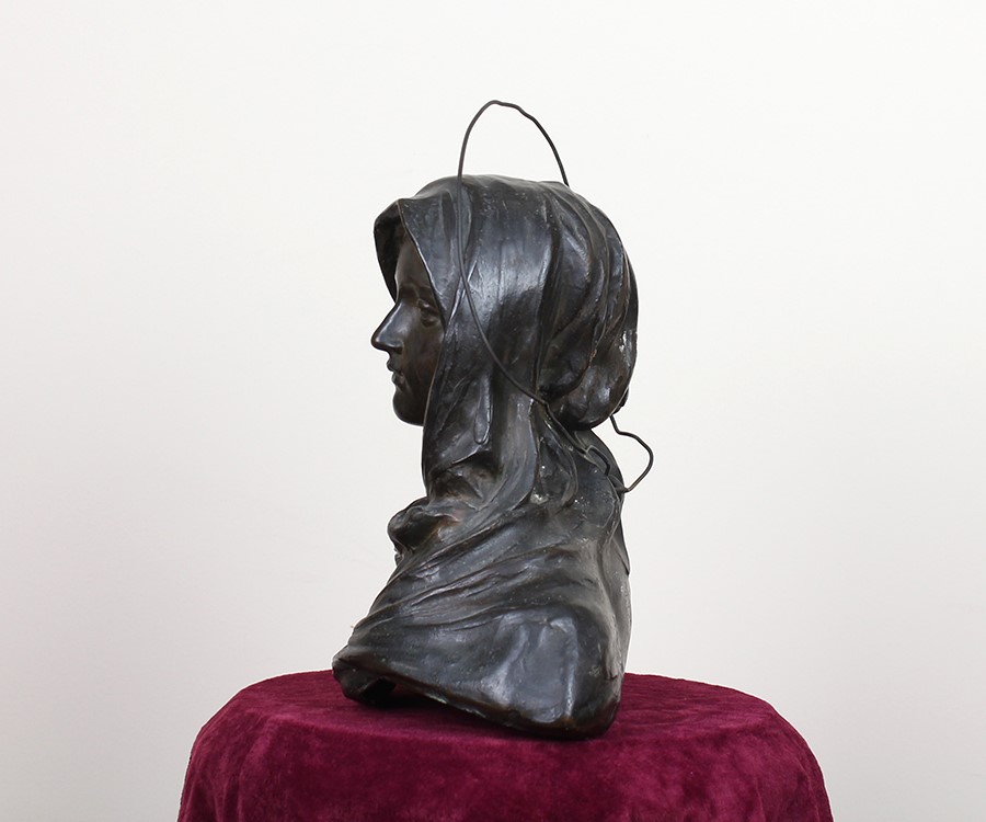 Statua raffigurante mezzo busto della Madonna in bronzo