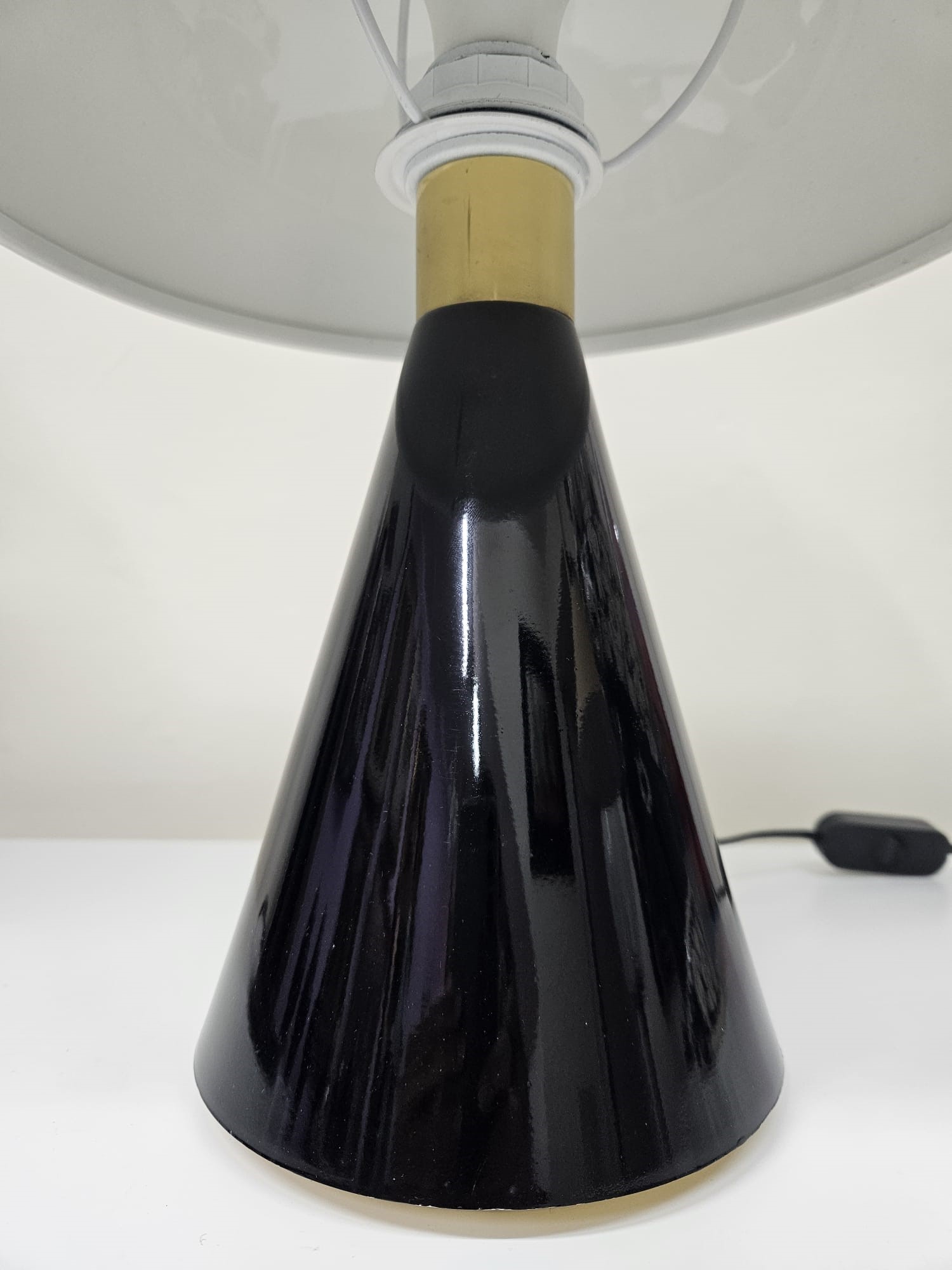 Lampada a fungo in lamierino nero