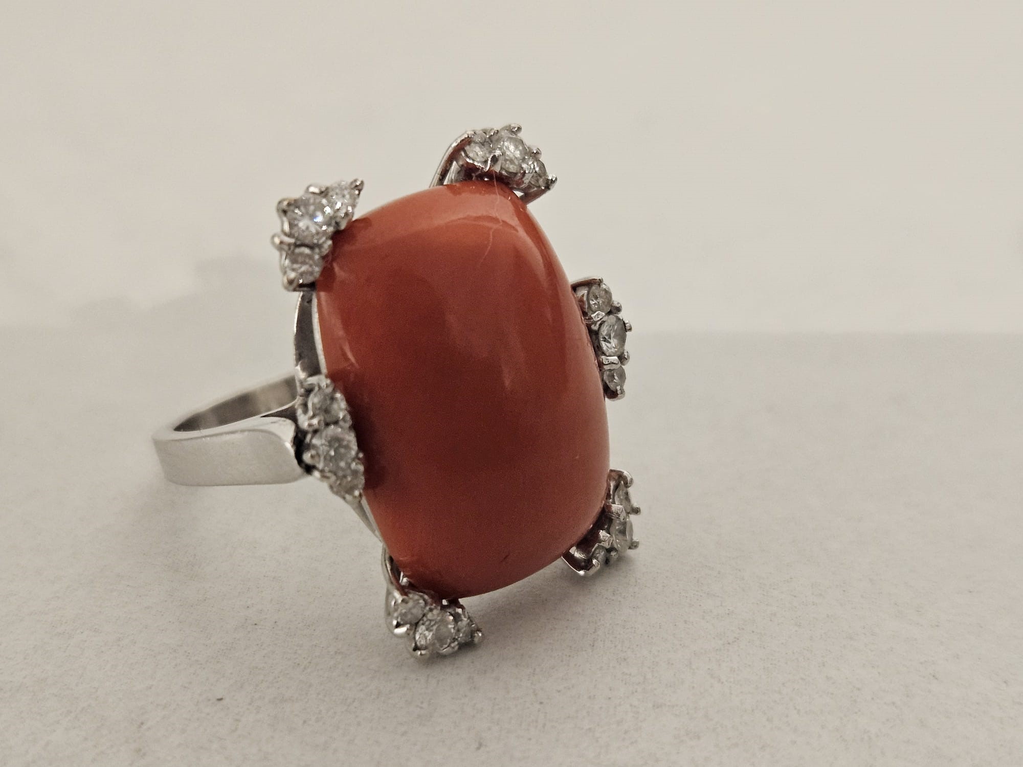 Parure anello e orecchini in corallo