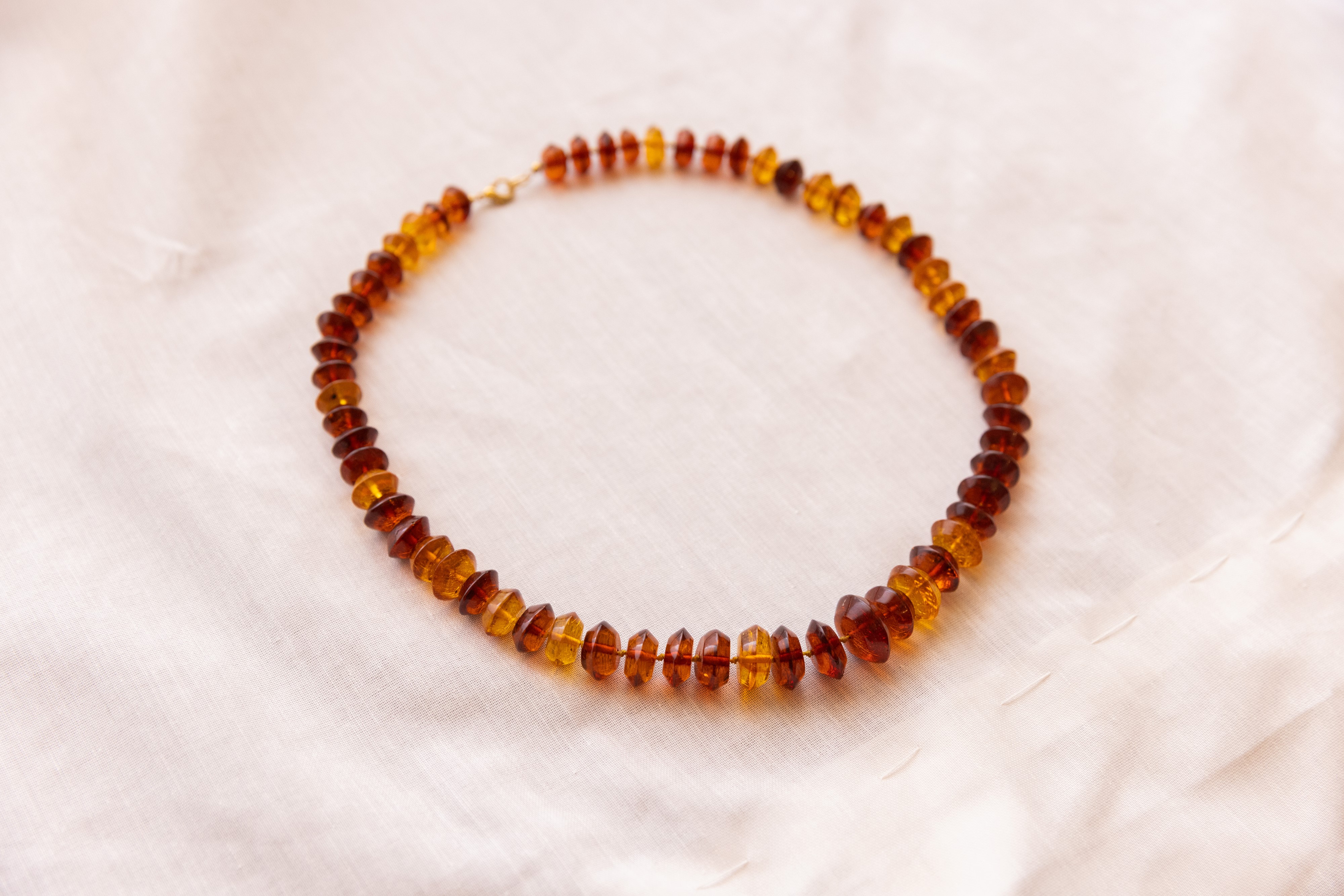 Collana in ambra baltica