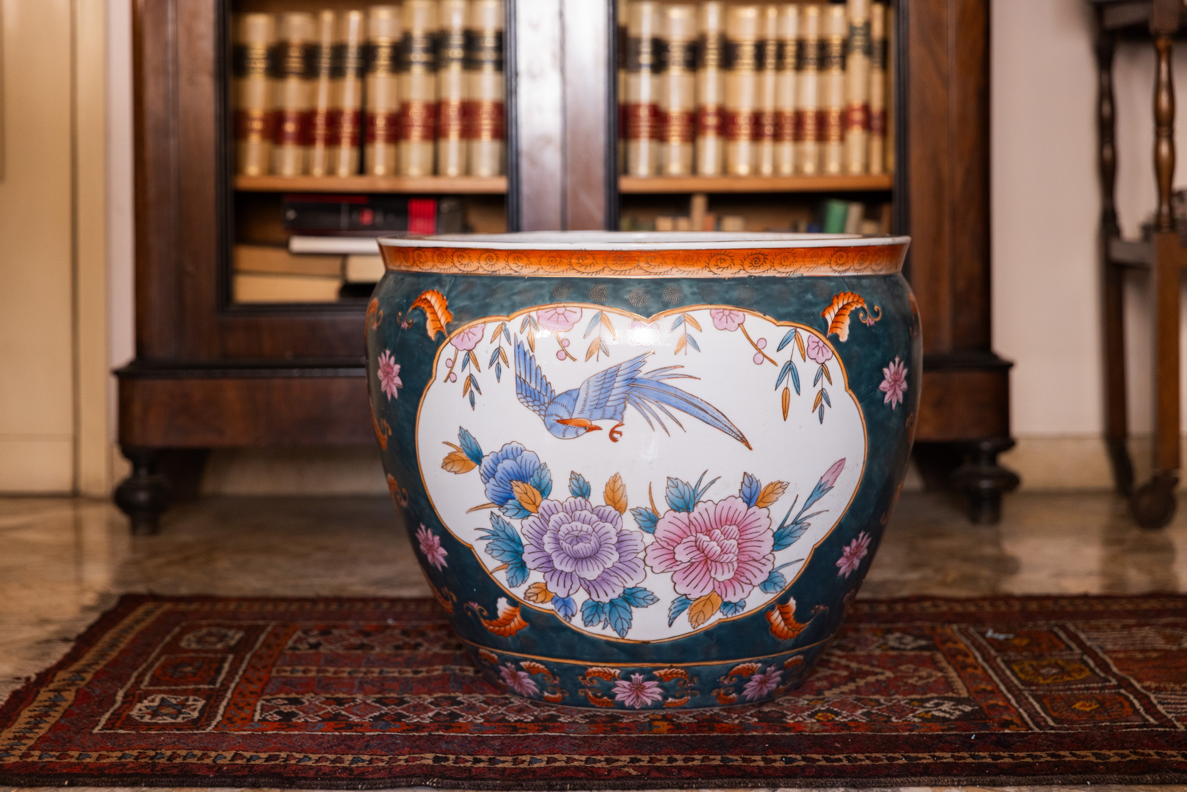 Cache-pot con scene orientali